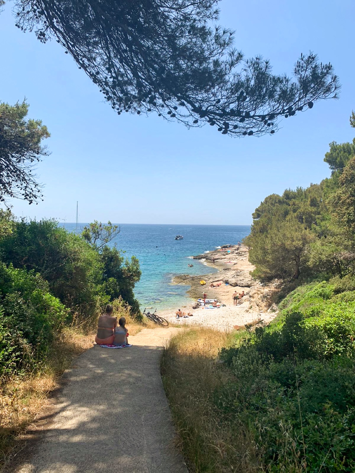 the path down to the water